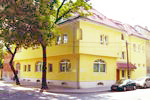 Román utcai átmeneti és lakóotthon épülete