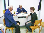 Aufnahmegespräch mit dem Direktor Sándor Bereczki und dem Psychiater-Hauptarzt Dr. Sándor Funk